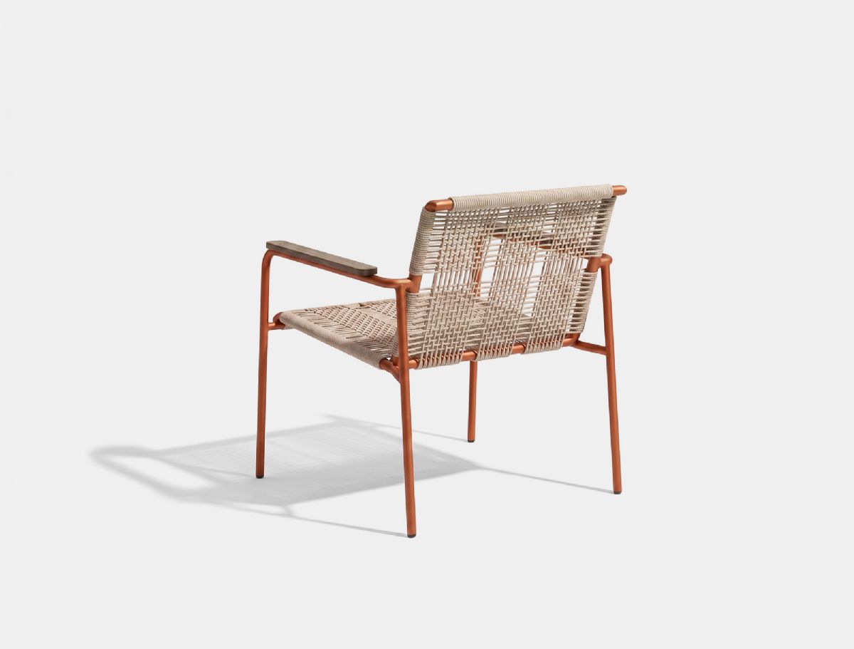 12_Volos _Easy Arm Chair _back45 _low.jpg